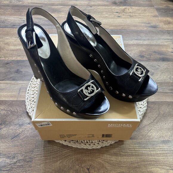 Michael Kors Black Platform Wedges Open Toe Slingback Shoes Size 9 Charm Logo - Picture 1 of 16